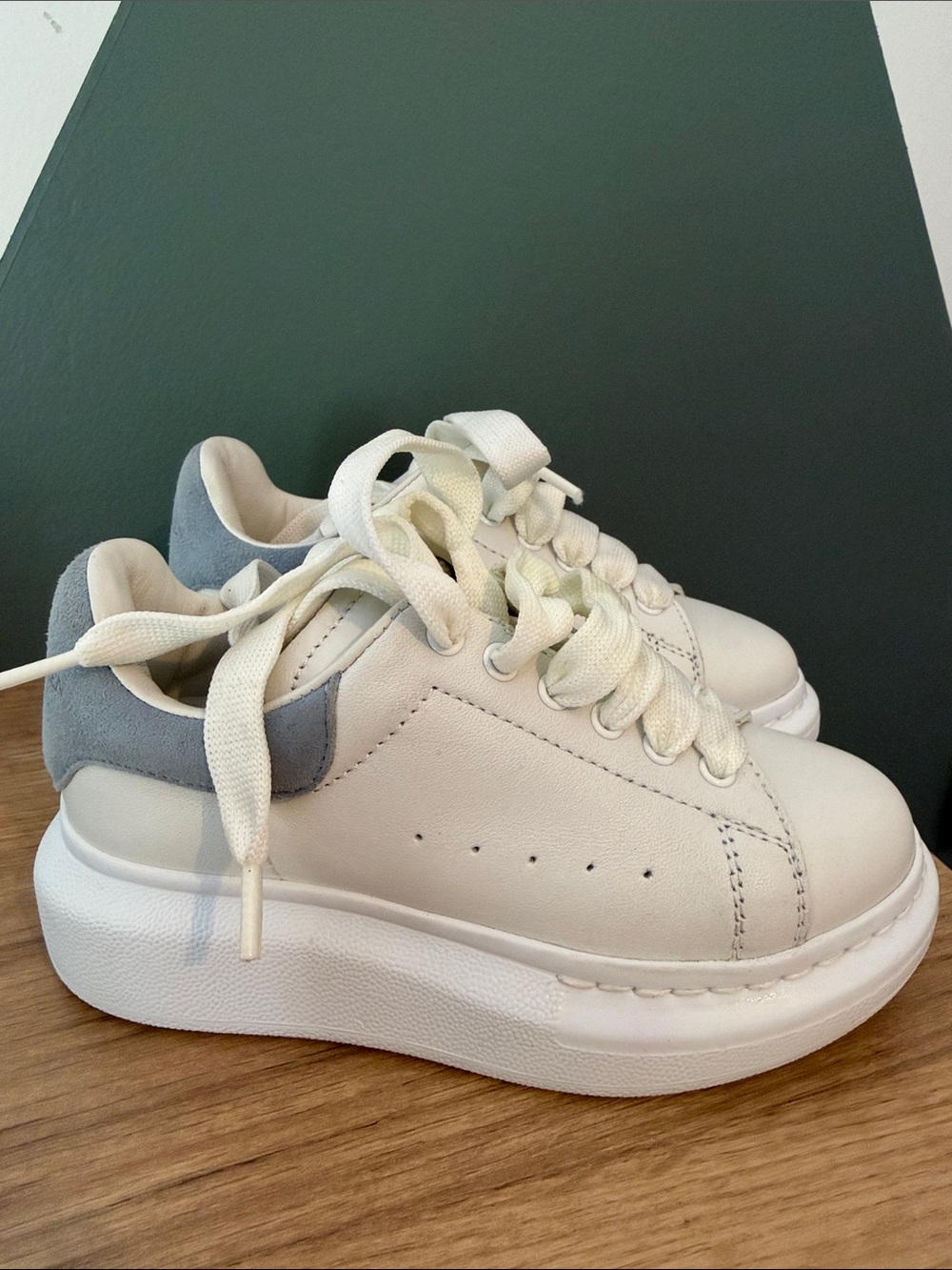 Alexander McQueen White Sneakers with powder blue Heel Tab